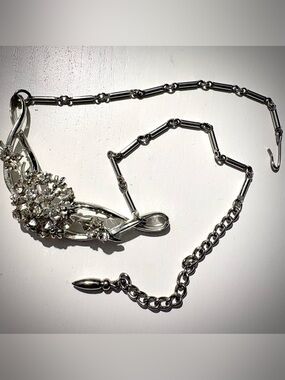 Beautiful vintage art nouveau-style rhinestone necklace